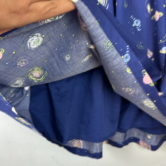 ModCloth Nebula Outer Space Cotton Skater Skirt Elastic
Waist Sz L - Picture 4 of 7